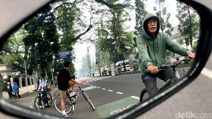 1748516813043-bersepeda-di-bandung-saat-libur-panjang-akhir-pekan-1748488469050_169