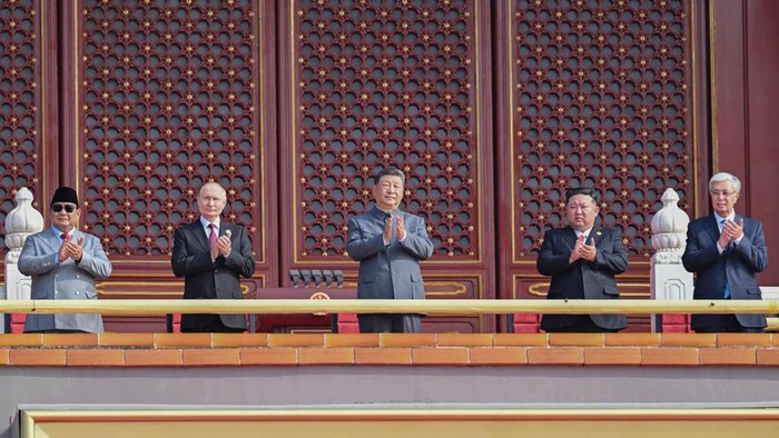 1756920253878-prabowo-hadiri-parade-militer-china-1756885637175_169