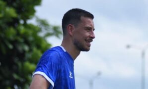 1758734639521-para-pemain-persib-bandung-1757561532652_169