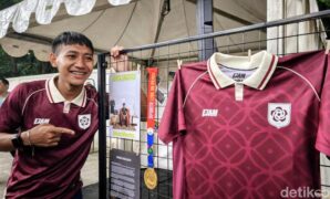 1758734728095-beckham-putra-saat-memperkenalkan-brand-e7am-1758718568691_169