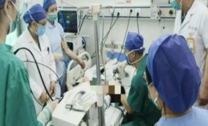 1759447141345-minum-sup-panas-pakai-sedotan-tenggorokan-balita-ini-terbakar-1759305852975_169