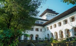 1759642058443-ilustrasi-kota-bandung_169