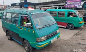 1759642167275-angkot-di-bandung_169