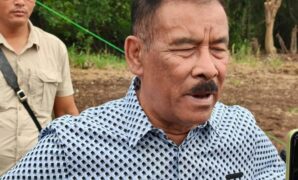 1759684939187-komisaris-pt-persib-bandung-bermartabat-h-umuh-muchtar-1759659008596_169