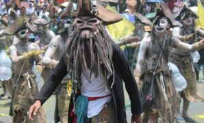 1759685085976-karnaval-dalam-rangka-hut-ke-527-kuningan-minggu-5102025-1759662597155_169