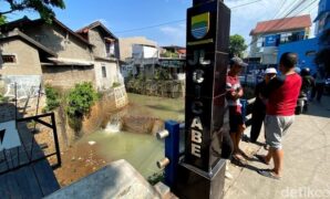 1759815056012-lokasi-penemuan-mayat-di-aliran-sungai-cicabe-bandung-1759804496771_169