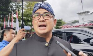 1759922797822-wali-kota-bandung-muhammad-farhan-1755585710657_169