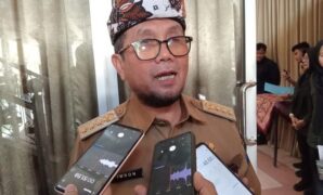 1759922808526-bupati-cirebon-imron-1759907135866_43