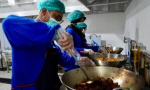 1759922819252-proses-pengolahan-mbg-di-dapur-sppg-brimob-polda-riau-terjamin-steril-dan-higienis-1759313625699_169