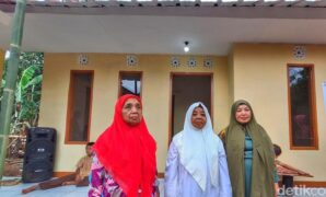 1760635470417-eulis-sekeluarga-di-rumah-yang-baru-direnovasi-1760605786446_169