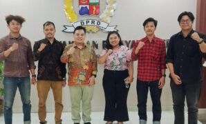 1760743190126-dprd-kota-bogor-menerima-kunjungan-audiensi-badan-eksekutif-mahasiswa-bem-universitas-pakuan-unpak-di-kantor-dprd-kota-bogor-r-1760693237163_169