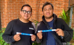 1761219104713-aditya-dan-miko-bobotoh-persib-asal-bandung-1761205132311_169