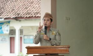 1761240352274-anggota-komisi-ii-dprd-jawa-barat-dari-fraksi-ppp-arief-maoshul-affandy-1761205058175_169