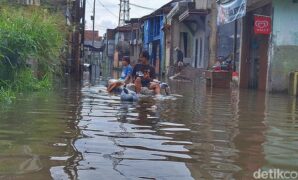 1761283709446-banjir-di-kabupaten-bandung-1761278563315_169