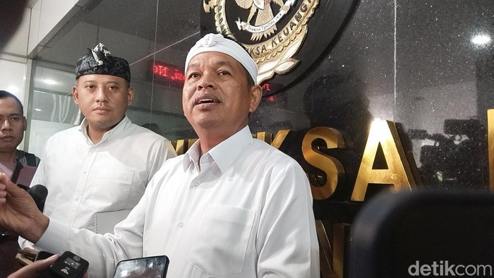 1761369806571-gubernur-jabar-dedi-mulyadi-1761289271921_169