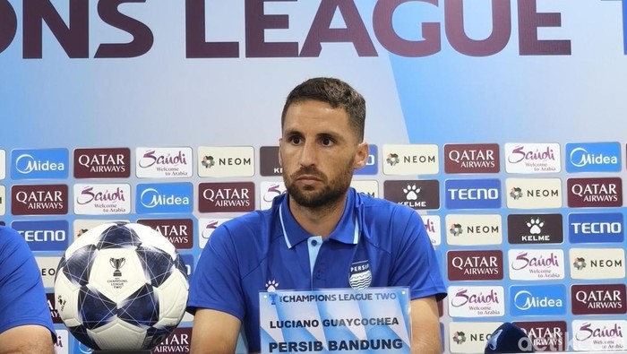 1761413107041-gelandang-persib-luciano-guaycochea-1758092067029_169