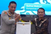 1761542935117-kapolres-tasikmalaya-akbp-m-faruk-rozi-bersama-anggota-kompolnas-1761528640595_169