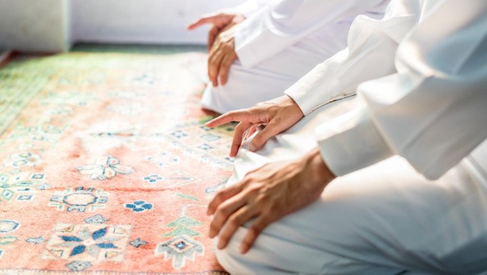 1761607059473-ilustrasi-sholat_169