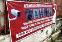 1761629152686-penampakan-spanduk-pengendara-yang-buang-sampah-sembarangan-di-bandung-1761624276059_169