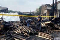 1761629537220-lokasi-belasan-kios-di-kawasan-sukahaji-bandung-terbakar-1761617936961_169