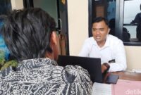 1761715810071-polisi-menginterogasi-panji-21-pemuda-yang-mencabuli-nenek-85-tahun-di-tasikmalaya-1761618709799_169