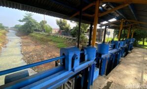 1761823955753-sedimentasi-di-sungai-cipamokolan-kota-bandung-1761795967860_169