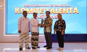 1761845232615-pelaksanaan-coaching-clinic-oleh-kemenpan-rb-di-kabupaten-cirebon-1761806668987_169