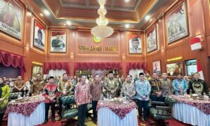 1761888741092-bupati-bogor-apresiasi-irwanuddin-sambut-kajari-baru-denny-achmad-1761877622187_169