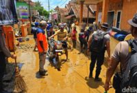 1761910022969-dampak-banjir-bandang-di-cisolok-dan-cikahuripan-kabupaten-sukabumi-jumat-31102025-1761908613796_169