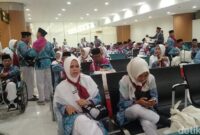 1761931598890-penerbangan-calon-haji-dari-bandara-kertajati-majalengka-2_169