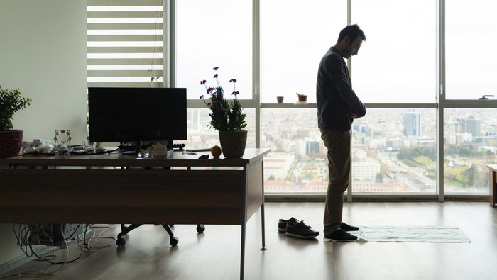 1761952857685-ilustrasi-salat-sholat_169