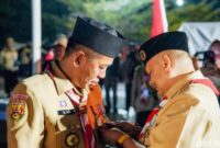 1761996144197-bupati-karawang-aep-syaepuloh-saat-penyematan-bintang-karya-bakti-gerakan-pramuka-1761987919004_169