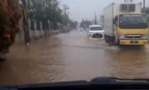 1762147903135-banjir-merendam-kawasan-industri-sapan-1762134853843_169