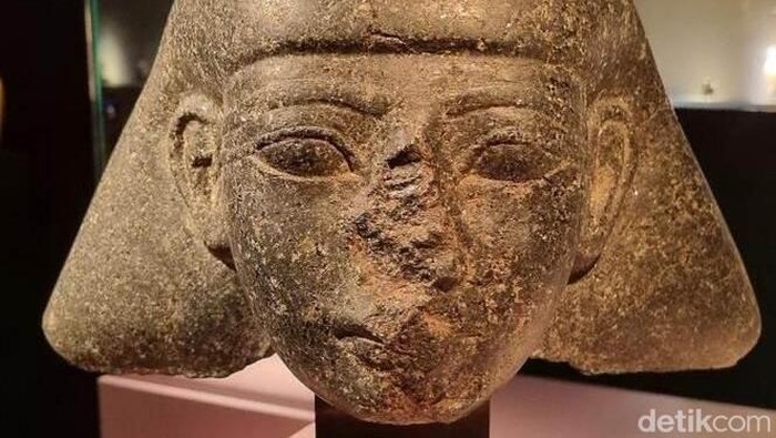 1762298155145-artefak-yang-akan-dikembalikan-belanda-ke-mesir-1762237918572_169