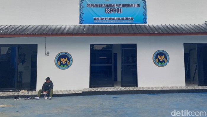 1762342183052-suasana-sppg-di-kbb-yang-kehilangan-saldo-gegara-phising-1762337865617_169