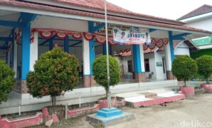 1762493587750-kantor-desa-kuwu-tambi-indramayu-1762415226374_169