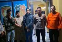 1762579602980-herman-tengah-jaket-hitam-sampaikan-permohonan-maaf-atas-aksinya-pura-pura-hilang-di-jembatan-cisokan-1762488747755_169