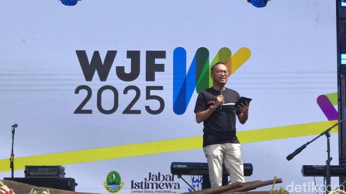 1762666067973-staf-khusus-menteri-pariwisata-bambang-andikaning-p-1762656458059_169