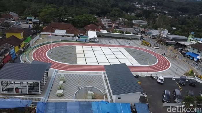 1762687641791-persiapan-peresmian-alun-alun-jampangtengah-kabupaten-sukabumi-1762660987278_169