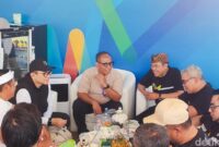 1762687807464-wali-kota-cimahi-ngatiyana-dan-kepala-daerah-berkumpul-di-wjf-2025-1762675372260_169