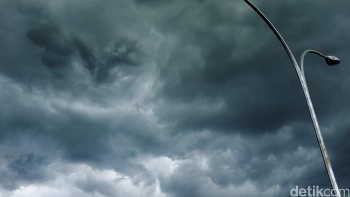 1762730417748-ilustrasi-awan-hitam-dikhy-sasra-1761713842219_169