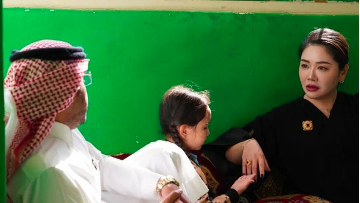 1762752410114-meat-sister-dan-suami-1762484118202_169