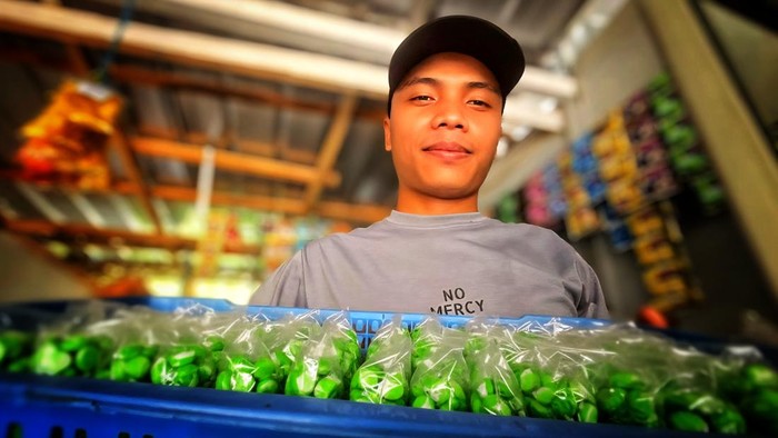 1763054658995-pelaku-usaha-muda-berkembang-di-sukabumi-1763029484731_169