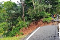 1763119855384-longsor-di-kuningan-1763103142375_169