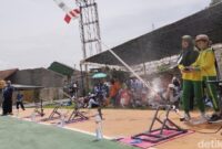 1763205775001-anak-anak-sd-saat-mengkuti-lomba-roket-air-1763194185399_169