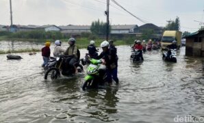 1763292268163-penampakan-banjir-di-jalan-sapan-bojongsoang-kabupaten-bandung-1762309375248_169