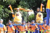 1763292417426-wali-kota-cimahi-ngatiyana-dan-wakil-wali-kota-cimahi-adhitia-yudisthira-hadiri-cireundeu-festival-2025-1763276948661_169