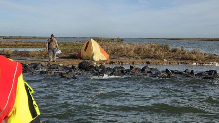 1763313765367-turis-jerman-terdampar-di-danau-ijsselmeer-belanda-1762413641176_169