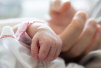 1763335127399-ilustrasi-bayi-prematur_169