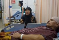 1763335160723-korban-pembacokan-odgj-di-igd-rsud-bayu-asih-purwakarta-pada-minggu-1711-malam-1763332276674_169